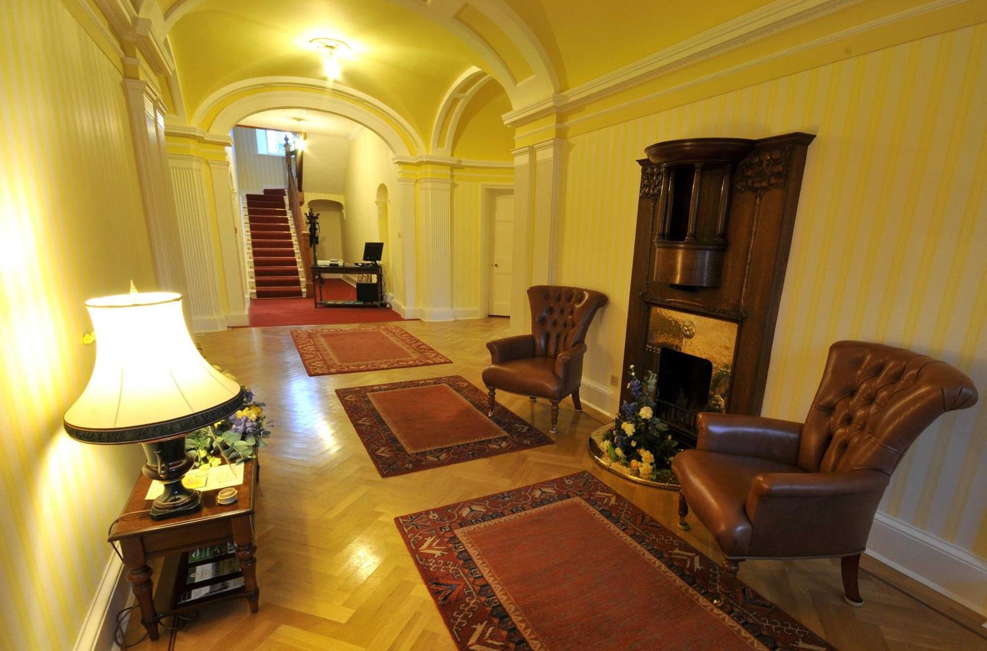 Woodland House Hotel Dumfries Bagian luar foto